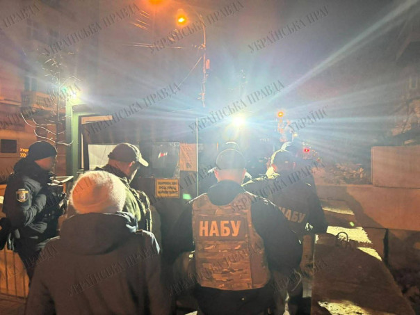 "Йоху, тёпленькая пошла". Антикоррупционные службы Украины проводят обыски у главы Офиса президента Украины Андрея Ермака