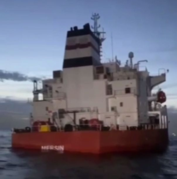 Тонет очередной танкер. Теперь у берегов Африки. Чем отвечать?