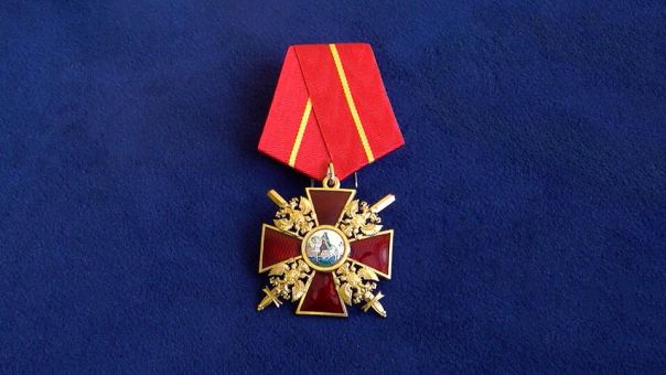 Оператору дронов, уничтожившему 5 танков и 169 машин ВСУ, вручили награду