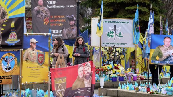 "Украину сольют, уже сливают". Эксперты о том, что ждёт страну