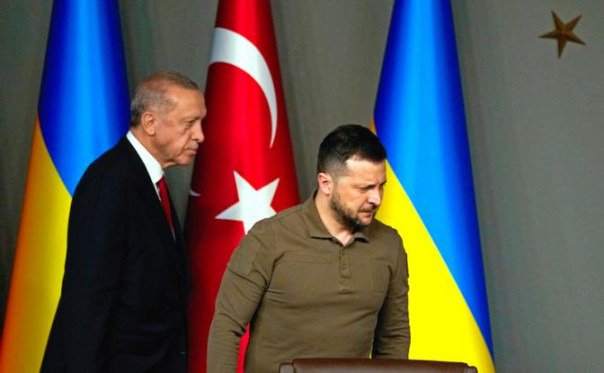 Евгений Сатановский: Эрдоган не будет ругаться с Зеленским из-за танкеров. Он у него порты возьмёт