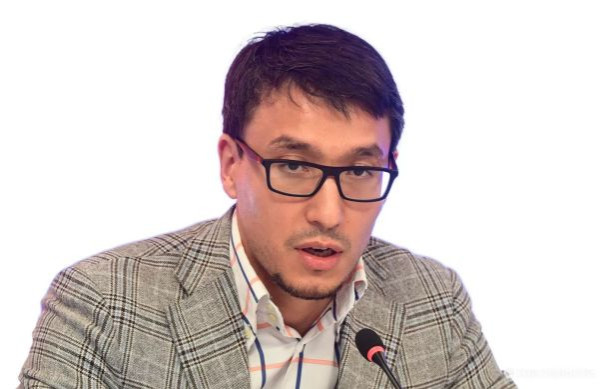 Дмитрий Абзалов: Если война на Украине не завершится при участии Трампа, она пойдет по опасному сценарию