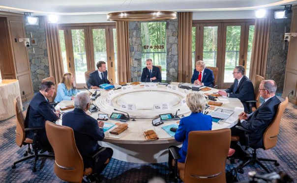 Пустышка в обмен на Украину: зачем Запад снова зовёт нас в G7