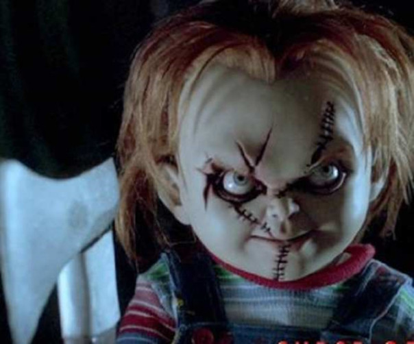 Полоумный сатанист: при обысках у Ермака нашли куклу вуду, зеркала и кучу странных икон