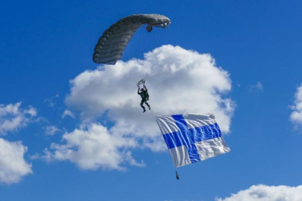 Неужели история ничему не научила горячих финских парней?