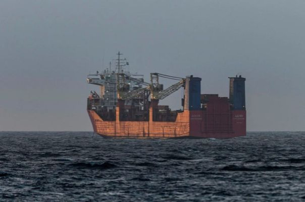 Шведские власти задержали российский контейнеровоз — экипаж якобы не предоставил документы