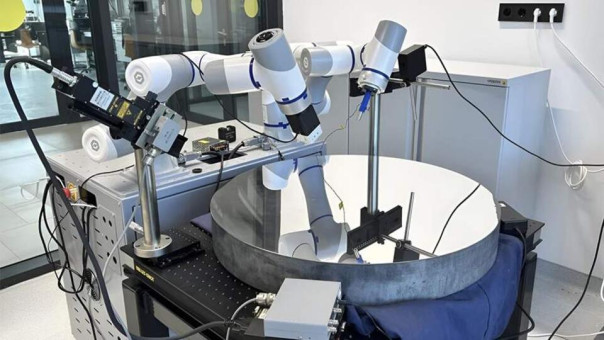 В РФ создали робота для точной проверки оптических поверхностей