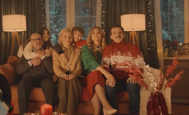 RT опубликовал главную песню Рождества-2025 в Европе