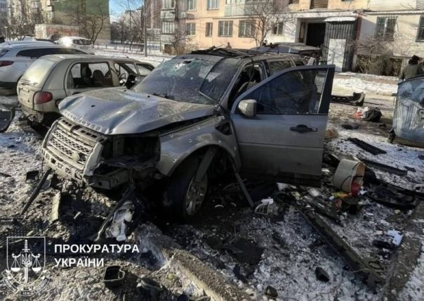 В Киеве взорвался внедорожник, пострадал военнослужащий