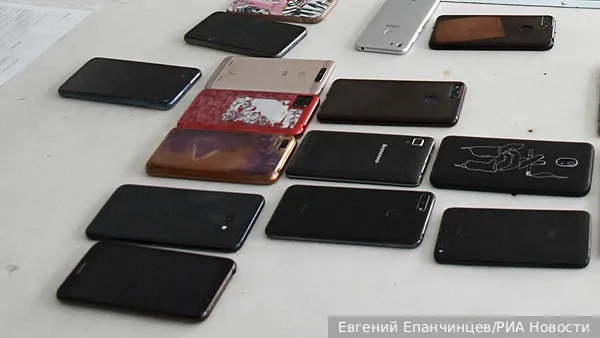 В США сотрудник Конгресса похитил 240 телефонов