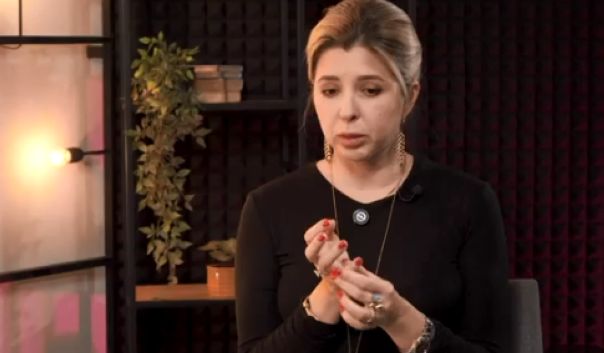 Тоже страдает кулебой головного мозга: Невеста экс-главы МИД Украины советует украинцам греться вибраторами.