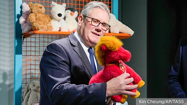 США приревновали Британию к КНР