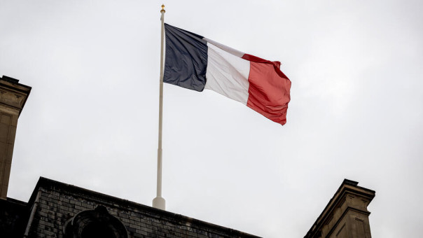 Во Франции сообщили о подготовке Парижа к жизни в мире "по праву сильнейшего"