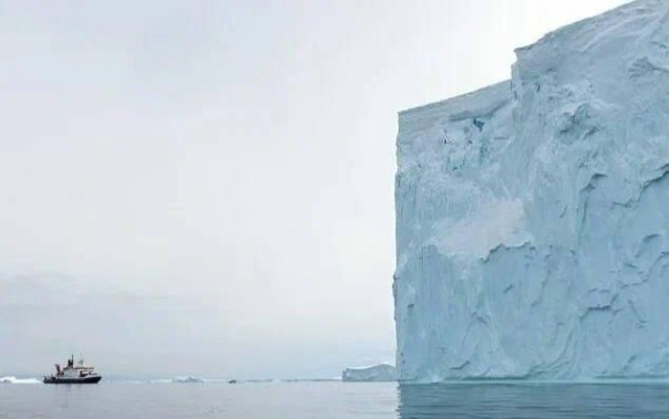 Ледник «Судного дня» начал движение