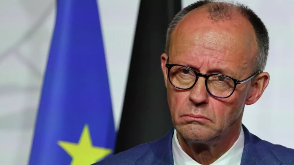 Размещение западных сил на Украине потребует согласия России, заявил Мерц