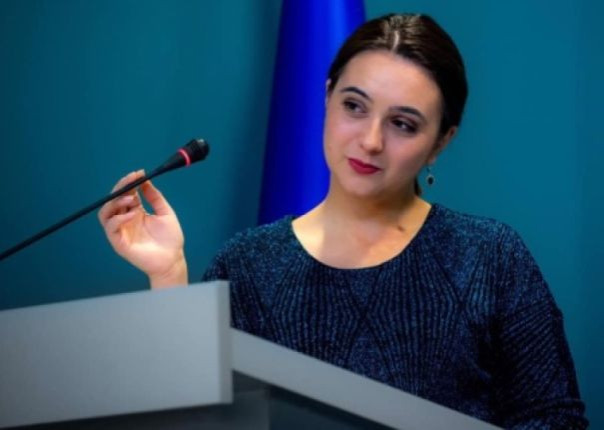 Экс-пресс-секретарь Мендель обвинила Украину в обстрелах РФ