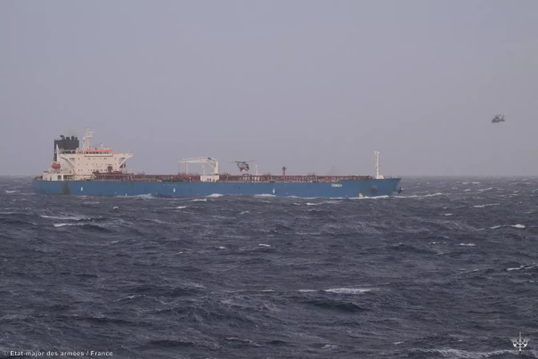 Франция задержала в Средиземном море следующий из Мурманска танкер