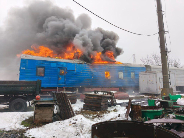 Вооружённые силы России разнесли в щепки один из основных логистических узлов ВСУ — Синельниково в Днепропетровской области.