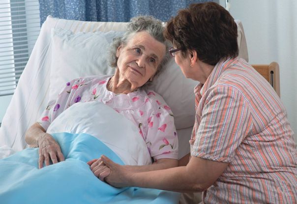 Старость как тест на человечность: как относятся к пожилым в Китае, США и России