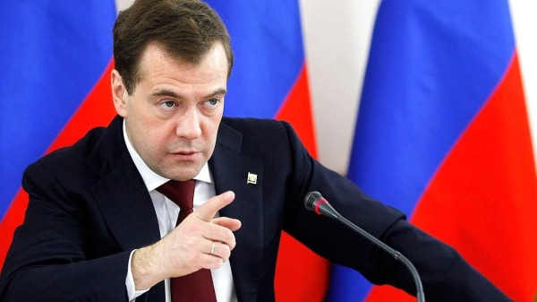 «Медведев был прав»: в Германии неожиданно отреагировали на российскую шутку про EC