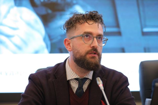 Главу комитета по госзаказу в Петербурге задержали по делу о превышении должностных полномочий.