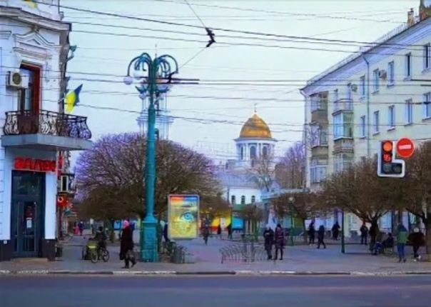 В Запорожье уволили прокурора за русские песни в машине, а в Сумах запрещают русский на остановках и в магазинах