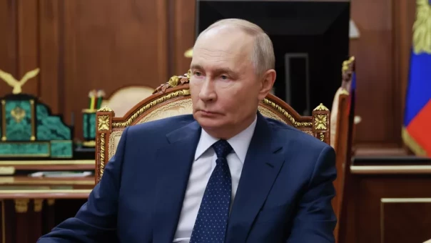 Путин дал поручения в сфере семейной и демографической политики