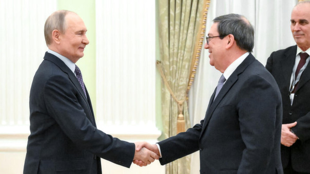 Путин встретился в Кремле с главой МИД Кубы на фоне энергокризиса на острове