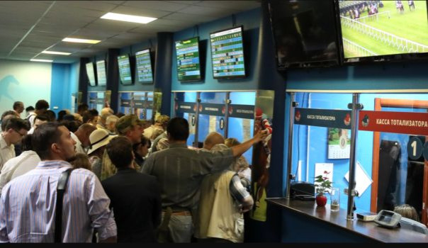 Россияне тратят на букмекерские ставки 2 трлн рублей в год