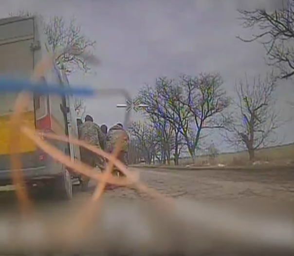 Видео: российский дрон спас украинца от «людоловов» в Херсонской области.