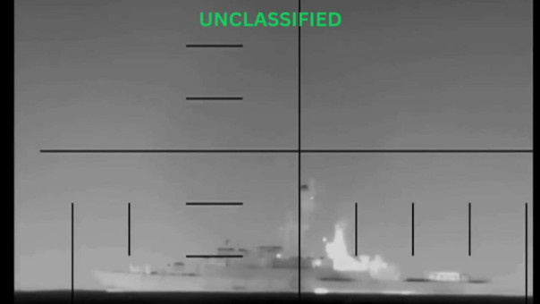 Появились кадры уничтожения американской подлодкой фрегата ВМС Ирана у берегов Шри-Ланки
