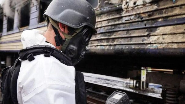 ВС РФ нанесли удар по поезду, предположительно, с химикатами.