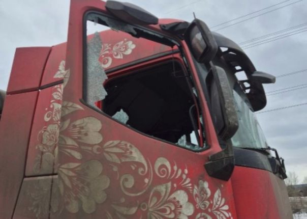 Украина запустила более сотни боевых дронов по гражданским объектам России