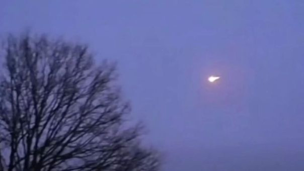 В Германии упал метеорит, повредив дома