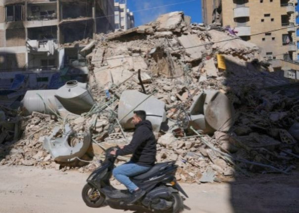 Дом русской культуры попал под удар ВВС Израиля в Ливане, здание разрушено