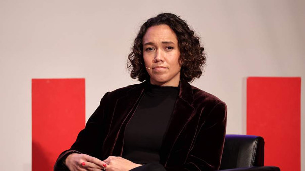 Глава немецких демократов побрилась налысо после провала на выборах