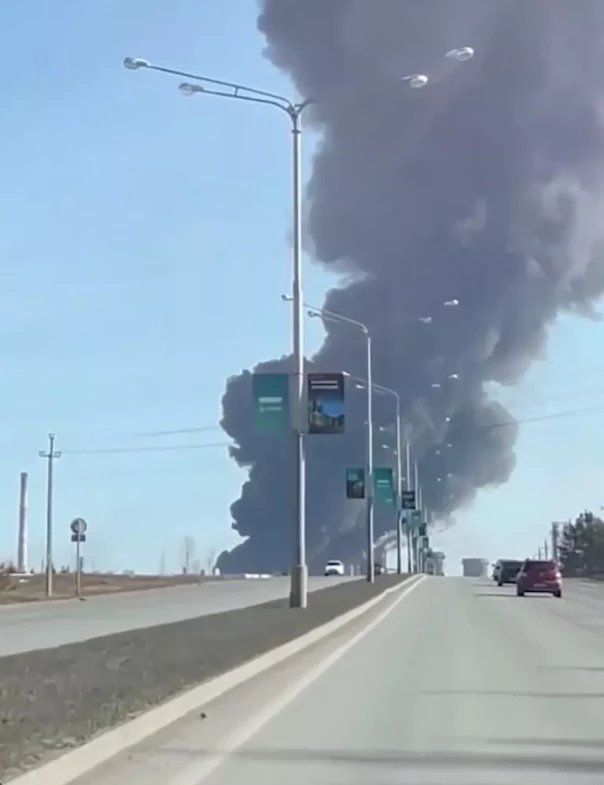 При сильном взрыве на "Нижнекамскнефтехиме" пострадали десятки человек