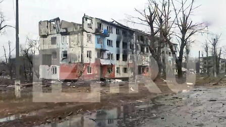 Бойцы ВС РФ показали кадры из освобожденного Димитрова в ДНР