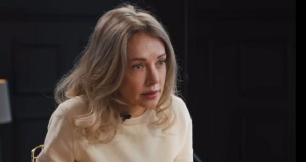 Великое и ужасное: сквозь зубы, но сквозь санкции — Божена Рынска плачет