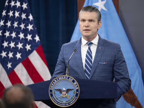 Главе Пентагона начали готовить импичмент за «тяжкие преступления и мелкое правонарушение»