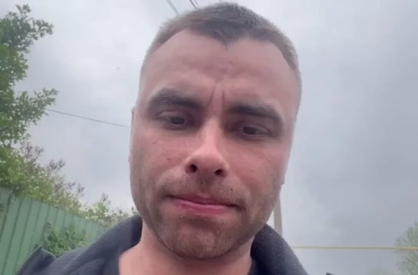 Военблогер Воевода вернулся в эфир: отправится воевать на фронт, но через СИЗО