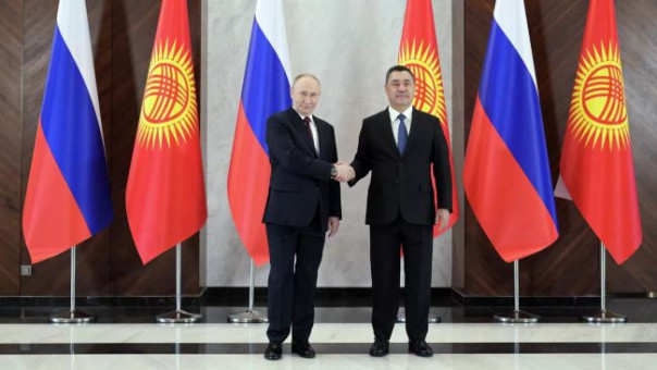 Переименования и санкции: Жапаров после антирусских шагов экстренно полетел к Путину