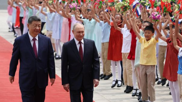 Визит Путина в Китай стал главной темой в мировых СМИ