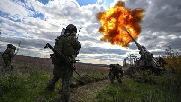 Артиллеристы уничтожают опорные пункты ВСУ в Харьковской области | Бойцы "Горыныча" уничтожили три группы диверсантов ВСУ в Константиновке