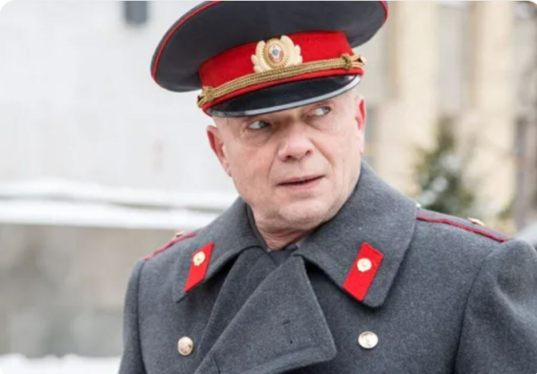 Вот уже и майор Черкасов уехал в Израиль. Смоляков рассказал, что ему нравится там жить, а жене и детям в Англии неплохо
