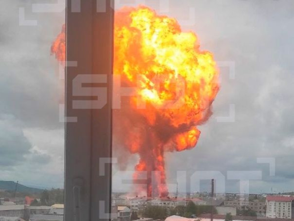 В Пятигорске на заправке при разгрузке газовоза прогремел мощный взрыв, есть пострадавшие