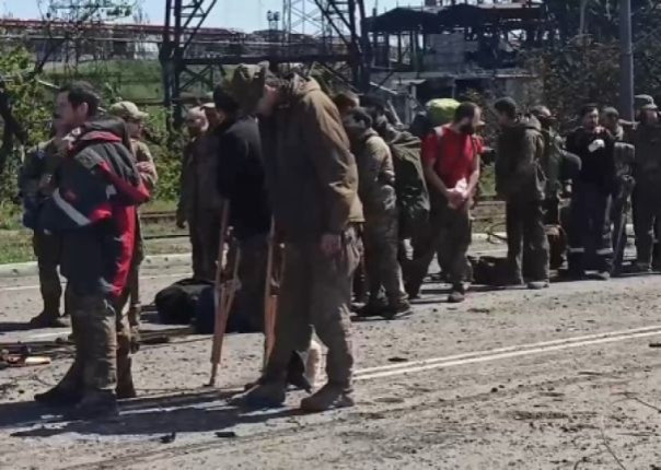 4 года назад «Азов» и морпехи ВСУ сдались в плен на «Азовстали» в Мариуполе