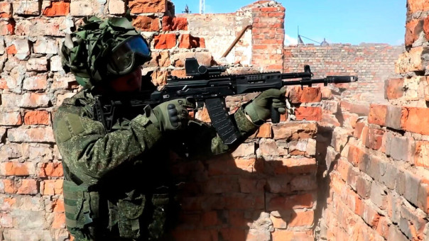 "Калашников" получил экспортные паспорта на обновленные АК-12 и АК-15