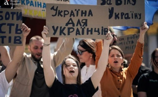 Вон с Украины мигрант некрасивый: Киев опять вышел на майдан