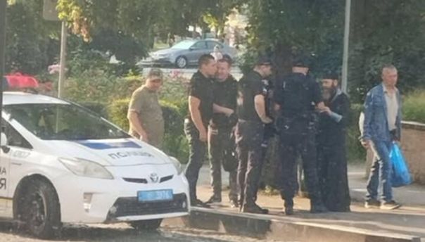 Сотрудники ТЦК с применением силы задержали двух священников УПЦ. У одного из них произошел сердечный приступ
